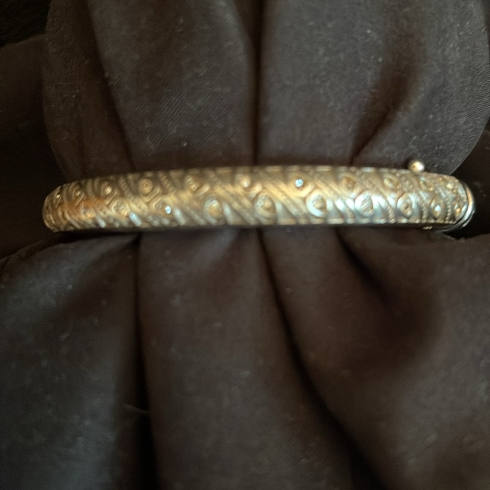 Brighton Mumtaz narrow hinged